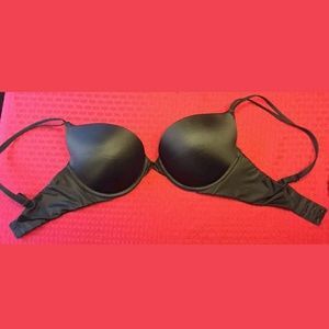 Victoria’s Secret Very Sexy Push-Up 34D